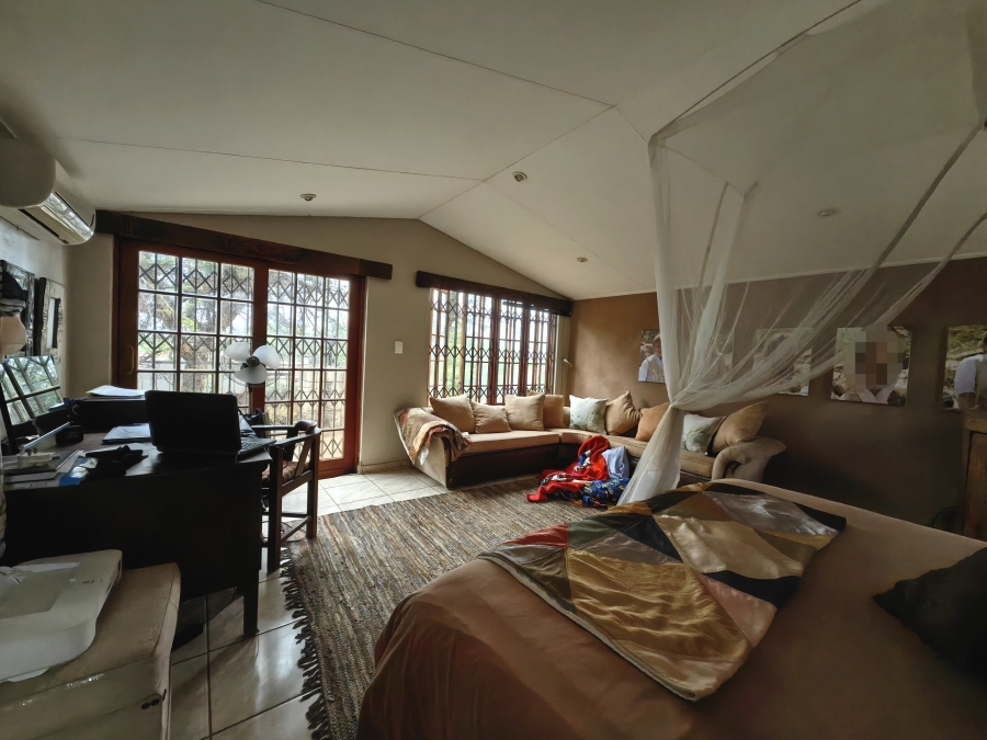4 Bedroom Property for Sale in Buffelspoort Eco Estate North West
